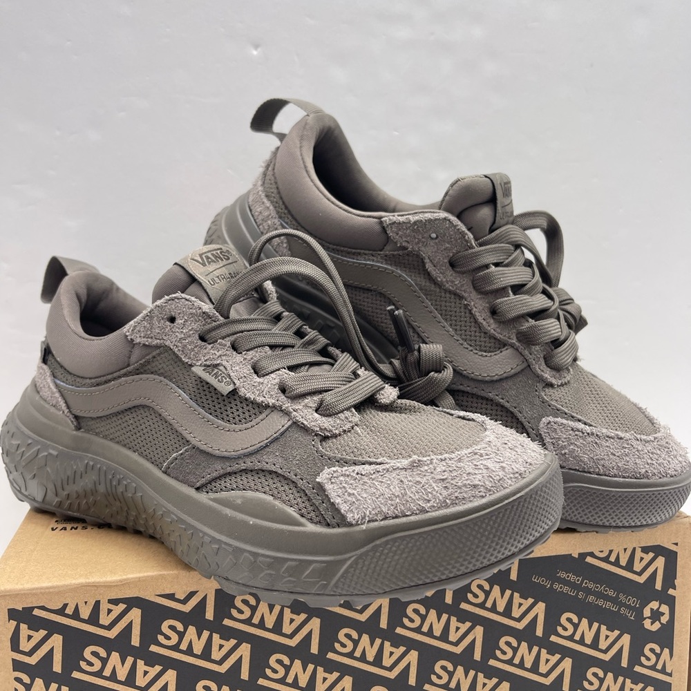 Vans WMN Mte Ultrarange Neo Vr3
Mono Bungee Cord
VN000CWE9JC Sneakers - Picture 4 of 16